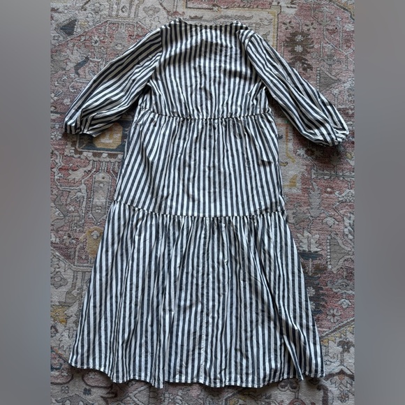 Everlane The Poplin Tiered Midi Dress Bone & Black Stripe Size Small - Picture 3 of 3